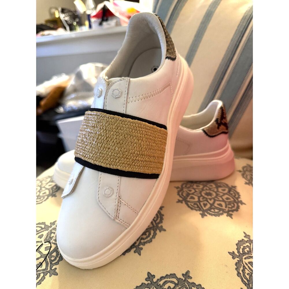 NWT MOA Concept Leather Sneaker size 9.5